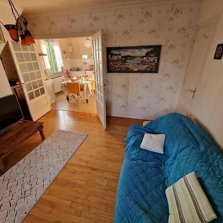 Maison Bord De